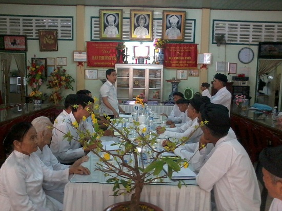 Government Religious Committee leader visits Caodai Churches in Ben Tre province